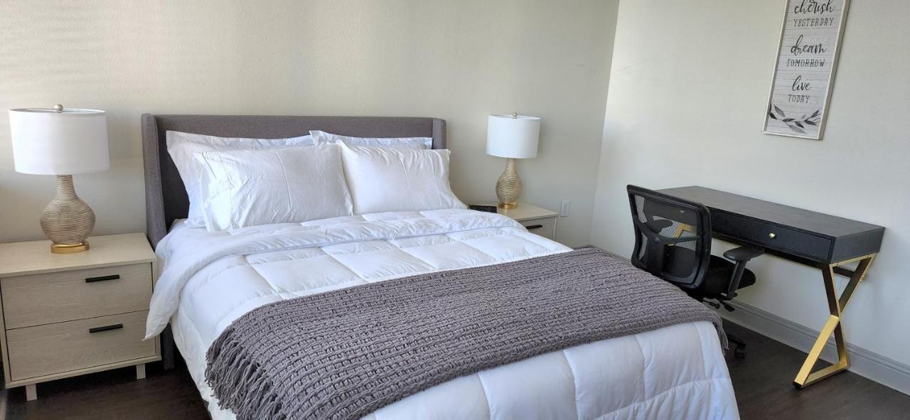 The Pearl At Houston, Tx Medical Center. Modern Glam 1-br W/pool And Gym Apartment Houston